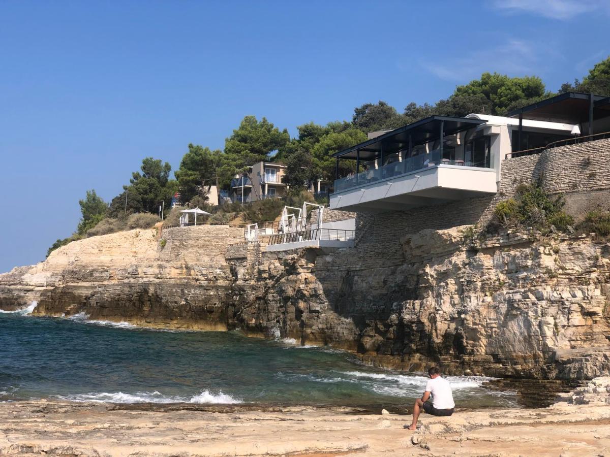 Apartment By The Sea