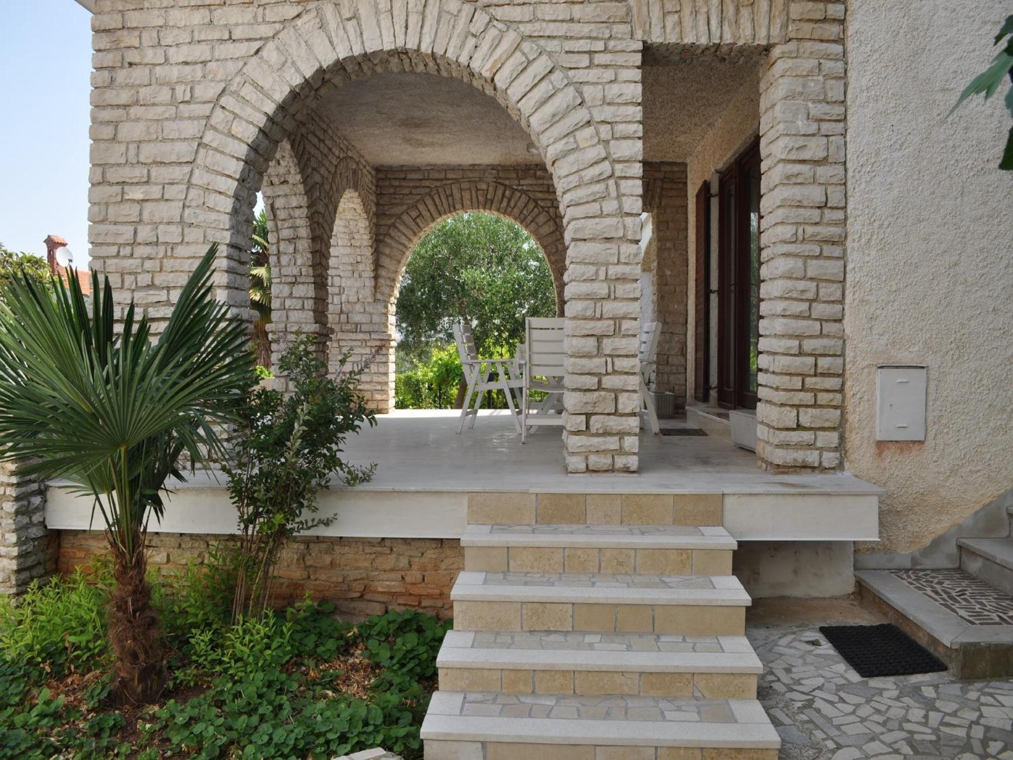 Apartment By The Sea *