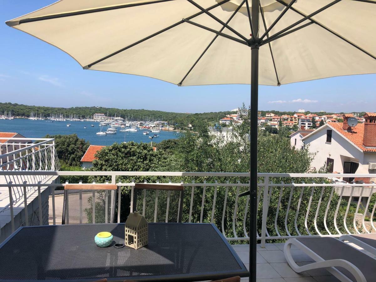Apartment By The Sea